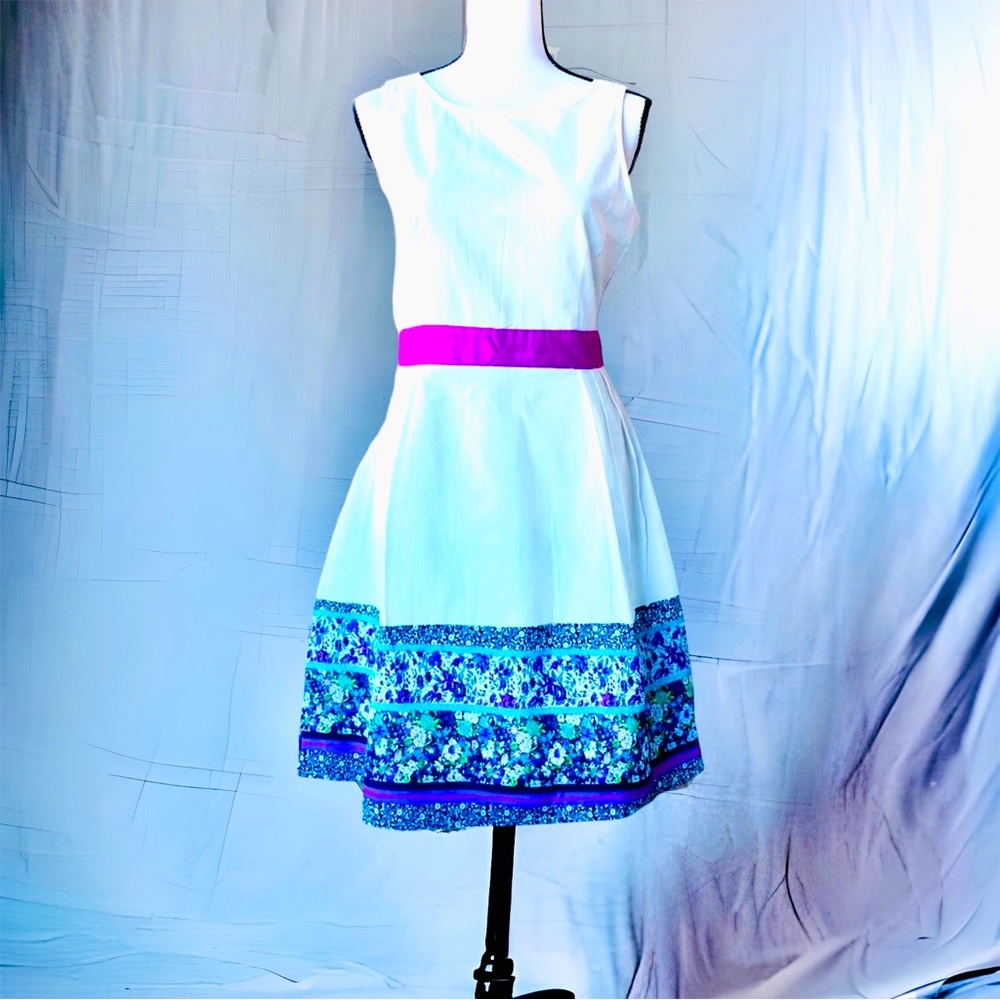 Doe & Rae Dress NWT Size Medium